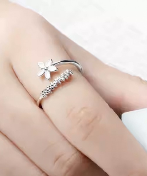 shoppinggo(ショッピングゴー)の「指輪 花デザイン オープンリング ゴールドラインストーンリング キラキラ(リング・レディース・シルバー・FREE)」の6枚目の写真
