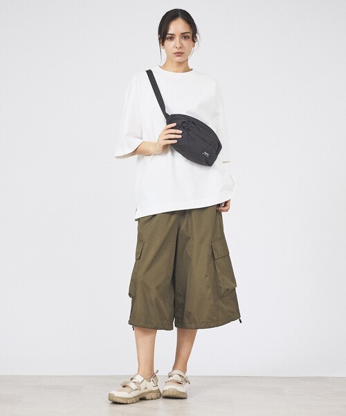 TAION(タイオン)の「【TAION / タイオン】 NON DOWN MOUNTAIN WAIST POUCH /ノンダウン マウンテン ウエストポーチ /ユニセックス 【WEB限定】(ボディバッグ/ウエストポーチ・メンズ・ライトブラウン/ネイビー/ブラック/カーキ・フリー)」の11枚目の写真