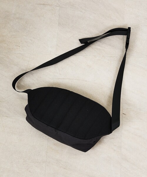 TAION(タイオン)の「【TAION / タイオン】 NON DOWN MOUNTAIN WAIST POUCH /ノンダウン マウンテン ウエストポーチ /ユニセックス 【WEB限定】(ボディバッグ/ウエストポーチ・メンズ・ライトブラウン/ネイビー/ブラック/カーキ・フリー)」の16枚目の写真