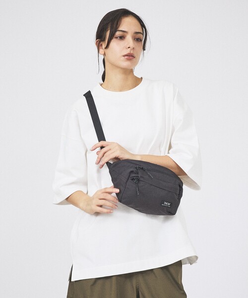 TAION(タイオン)の「【TAION / タイオン】 NON DOWN MOUNTAIN WAIST POUCH /ノンダウン マウンテン ウエストポーチ /ユニセックス 【WEB限定】(ボディバッグ/ウエストポーチ・メンズ・ライトブラウン/ネイビー/ブラック/カーキ・フリー)」の18枚目の写真