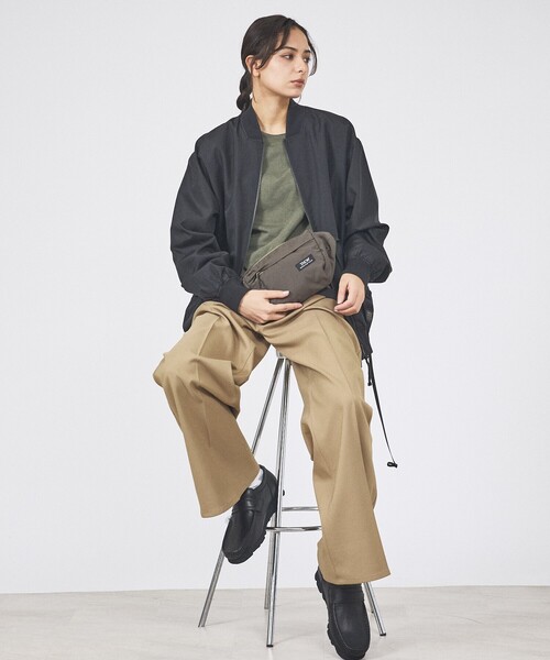 TAION(タイオン)の「【TAION / タイオン】 NON DOWN MOUNTAIN WAIST POUCH /ノンダウン マウンテン ウエストポーチ /ユニセックス 【WEB限定】(ボディバッグ/ウエストポーチ・メンズ・ライトブラウン/ネイビー/ブラック/カーキ・フリー)」の8枚目の写真