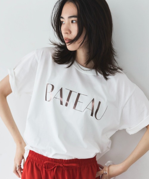 Doux archives(ドゥアルシーヴ)の「BATEAU_TEE(Tシャツ/カットソー・レディース・ホワイト/ブラック/グレイッシュベージュ/ホワイト×シルバー/ホワイト系その他・FREE)」の2枚目の写真