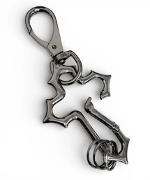 XU（エックスユー）の「【Never mind the XU】cross carabiner / 【ネバーマインド ザ エックスユー】クロスカラビナ <着用動画あり>（キーホルダー）」