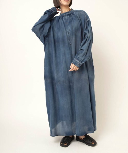 RNA-N(アールエヌエーエヌ)の「D1689 2.2ozデニムヴィンテージギャザーワンピース(ワンピース・レディース・ライトインディゴブルー/ダークインディゴブルー・MEDIUM/SMALL)」の1枚目の写真