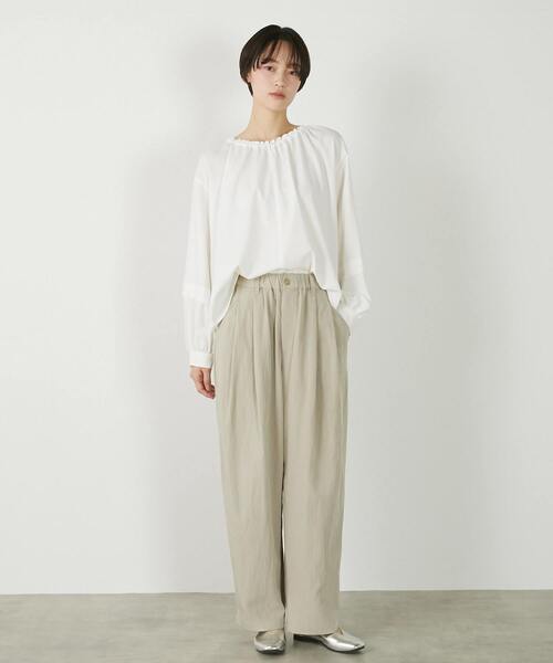 MELROSE claire(メルローズ クレール)の「【レーヨンナイロンポプリンタックカーブパンツ】(その他パンツ・レディース・ベージュ/チャコールグレー/ライトブルー・2/3)」の13枚目の写真