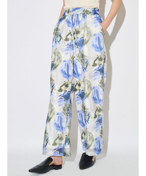 ELENDEEK（エレンディーク）の「シェイドフラワーリラックスパンツ（その他パンツ・レディース・ブルー/ブラック・02/01）」の3枚目の写真