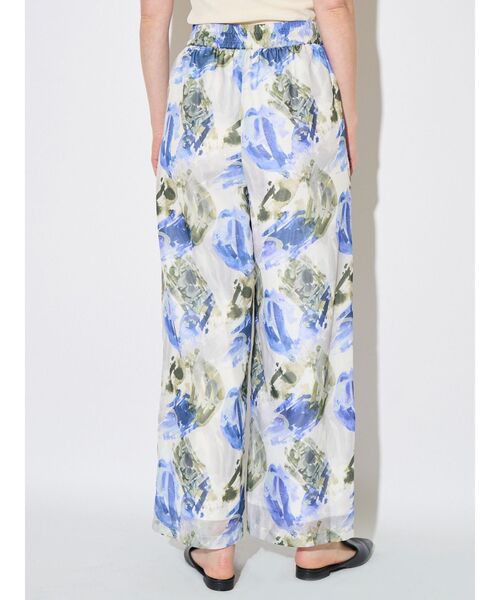 ELENDEEK（エレンディーク）の「シェイドフラワーリラックスパンツ（その他パンツ・レディース・ブルー/ブラック・02/01）」の6枚目の写真