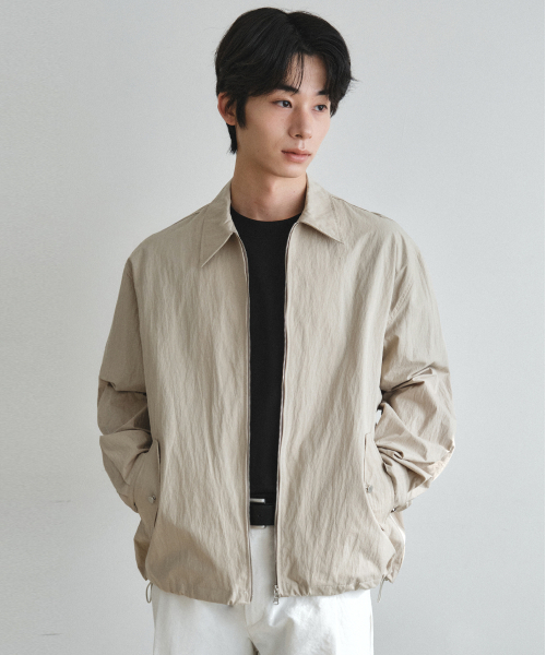 WEDNESDAY OASIS(ウェンズデーオアシス)の「ソフトスイングコットンジャケット_BEIGE(W26OT03)(ナイロンジャケット・メンズ・ベージュ・MEDIUM/LARGE)」の1枚目の写真
