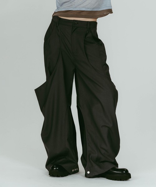 Knuth Marf（クヌースマーフ）の「Knuth Marf/クヌースマーフ high-boot detail pants（スラックス・レディース・チャコールグレー/ブラック・SMALL/X-SMALL）」の2枚目の写真