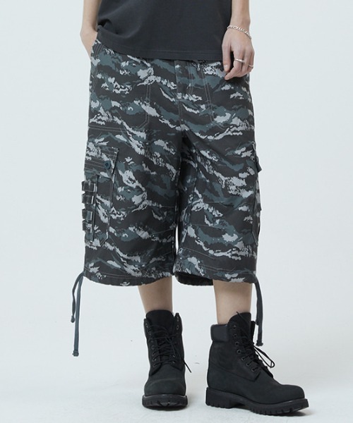 MAHAGRID(マハグリッド)の「『mahagrid/マハグリッド』 UTILITY CARGO CAMO SHORTS/ユーティリティーカーゴ カモショーツ(その他パンツ・レディース・チャコールグレー/カーキ・M)」の1枚目の写真