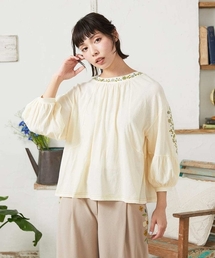 天竺フラワー刺繍カットソー