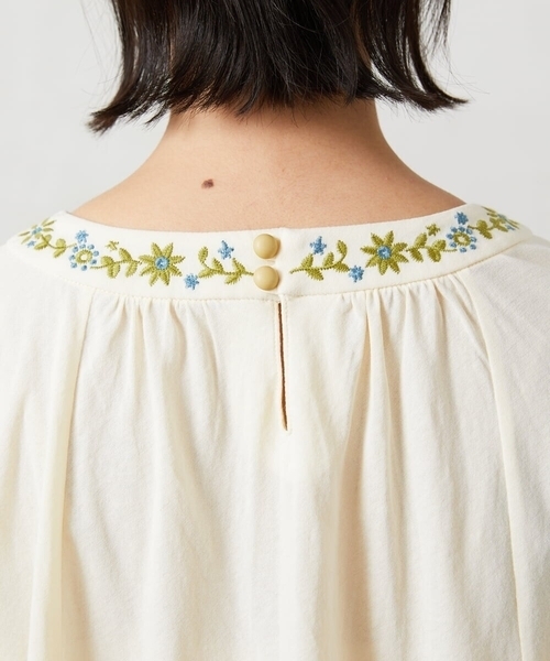 Jocomomola(ホコモモラ)の「天竺フラワー刺繍カットソー(Tシャツ/カットソー・レディース・アイボリー/ミント・40)」の20枚目の写真