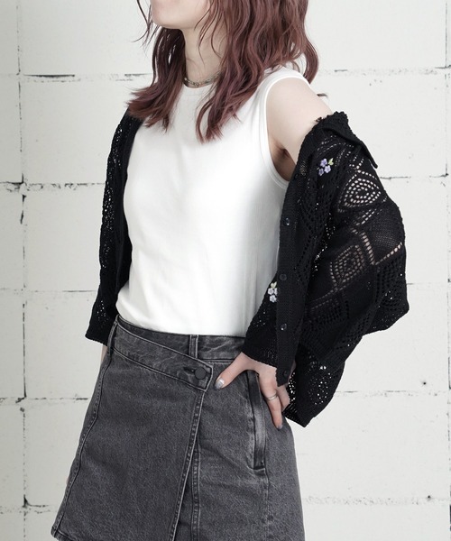 MILLER（ミラー）の「"02"≪Robert P. Miller≫パックT パネルリブ クルーネック タンクトップ（タンクトップ・レディース・オフホワイト/ブラック×ホワイト/スモークピンク/チャコールグレー×ブラック/ブラック/ホワイト×ブルー・FREE）」の9枚目の写真