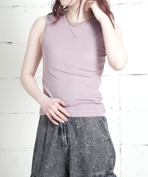 MILLER（ミラー）の「"02"≪Robert P. Miller≫パックT パネルリブ クルーネック タンクトップ（タンクトップ・レディース・オフホワイト/ブラック×ホワイト/スモークピンク/チャコールグレー×ブラック/ブラック/ホワイト×ブルー・FREE）」の19枚目の写真