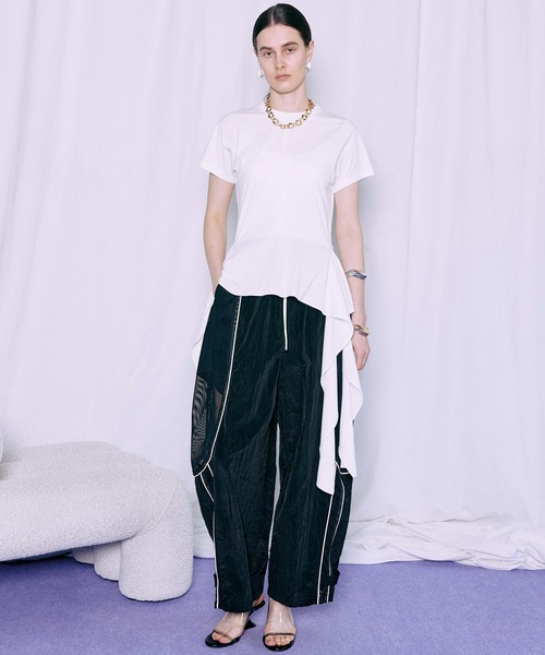 MAISON SPECIAL（メゾンスペシャル）の「Ruffle Hem T-Shirt/ラッフルヘムTシャツ（Tシャツ/カットソー・レディース・レッド/ホワイト/チャコールグレー・FREE）」の11枚目の写真