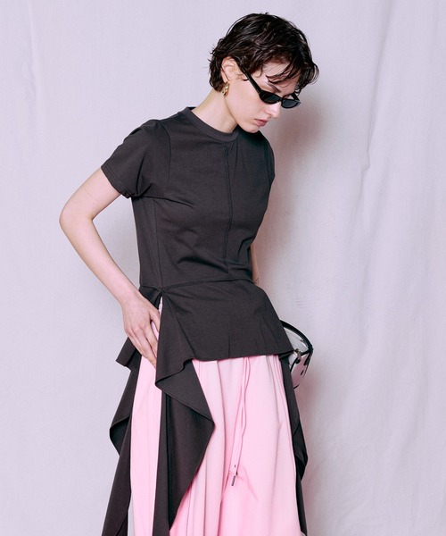MAISON SPECIAL（メゾンスペシャル）の「Ruffle Hem T-Shirt/ラッフルヘムTシャツ（Tシャツ/カットソー・レディース・レッド/ホワイト/チャコールグレー・FREE）」の16枚目の写真