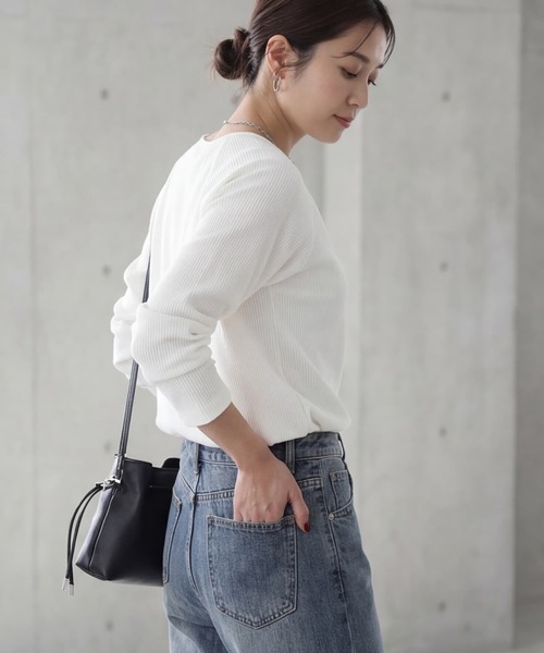 STYLE DELI（スタイルデリ）の「LUXEなラグラン長袖Tシャツ（Tシャツ/カットソー・レディース・ブラック/ライトグレー/ホワイト・FREE）」の5枚目の写真