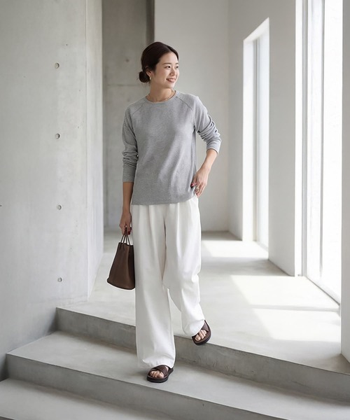 STYLE DELI（スタイルデリ）の「LUXEなラグラン長袖Tシャツ（Tシャツ/カットソー・レディース・ブラック/ライトグレー/ホワイト・FREE）」の21枚目の写真