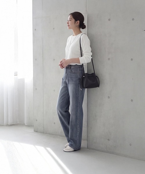 STYLE DELI（スタイルデリ）の「LUXEなラグラン長袖Tシャツ（Tシャツ/カットソー・レディース・ブラック/ライトグレー/ホワイト・FREE）」の4枚目の写真