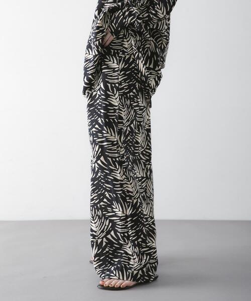 URBAN RESEARCH（アーバンリサーチ）の「『一部別注カラー』LUSANA　CICI PANTS（その他パンツ・レディース・ブラック系その他/グリーン系その他/ブルー系その他・SMALL/MEDIUM）」の5枚目の写真