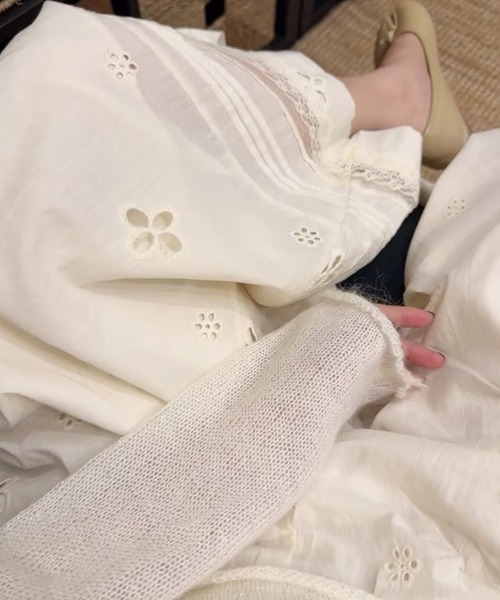 SallyLunn（サリーラン）の「ナチュラルフラワー刺繍ワイドパンツ（その他パンツ・レディース・アイボリー・MEDIUM/LARGE）」の9枚目の写真