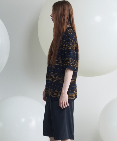 MAISON SPECIAL（メゾンスペシャル）の「《UNISEX》Drawing Pintuck Border Prime-Over Short Sleeve Knit T-shirt/ドローイングピンタックボーダープライムオーバーショートスリーブニットTシャツ【MAISON SPECIAL/メゾンスペシャル】（Tシャツ/カットソー・メンズ・ネイビー/ブラック/バーガンディー・2/1/0）」の12枚目の写真