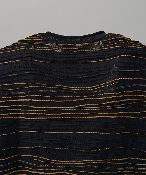 MAISON SPECIAL（メゾンスペシャル）の「《UNISEX》Drawing Pintuck Border Prime-Over Short Sleeve Knit T-shirt/ドローイングピンタックボーダープライムオーバーショートスリーブニットTシャツ【MAISON SPECIAL/メゾンスペシャル】（Tシャツ/カットソー・メンズ・ネイビー/ブラック/バーガンディー・2/1/0）」の6枚目の写真