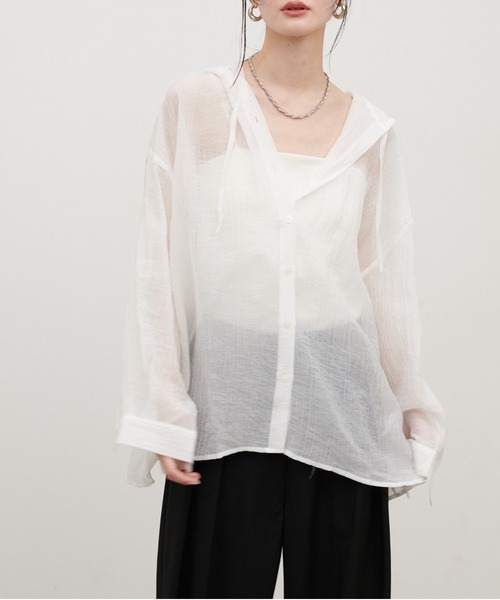 LARUTA（ラルータ）の「【LARUTA】シアーワッシャーフーディーシャツ（シャツ/ブラウス・レディース・ブラック/ブルー/オフホワイト・FREE）」の4枚目の写真
