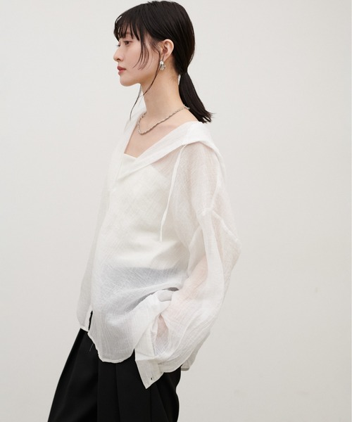 LARUTA（ラルータ）の「【LARUTA】シアーワッシャーフーディーシャツ（シャツ/ブラウス・レディース・ブラック/ブルー/オフホワイト・FREE）」の6枚目の写真