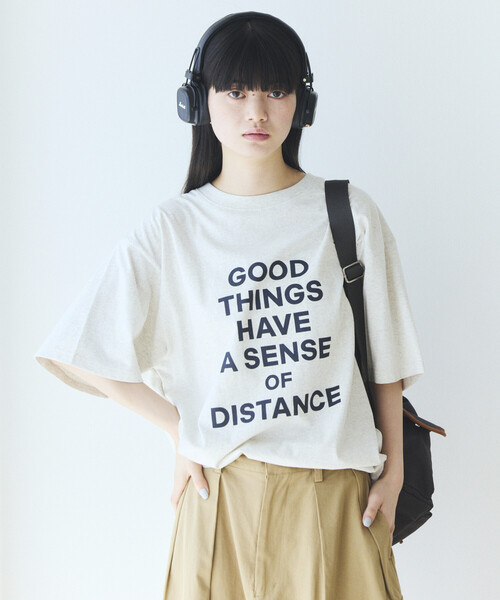 Firsthand(ファーストハンド)の「MA Firsthand/マ ファーストハンド ビッグシルエット コンセプト ロゴプリント Tシャツ / CONCEPT LOGO PRINT TEE(Tシャツ/カットソー・レディース・オフホワイト/ブラック/ホワイト・FREE)」の4枚目の写真