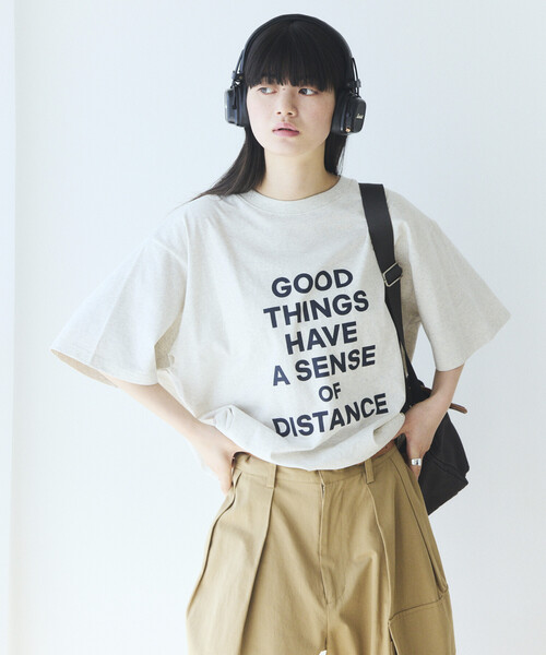 Firsthand(ファーストハンド)の「MA Firsthand/マ ファーストハンド ビッグシルエット コンセプト ロゴプリント Tシャツ / CONCEPT LOGO PRINT TEE(Tシャツ/カットソー・レディース・オフホワイト/ブラック/ホワイト・FREE)」の5枚目の写真
