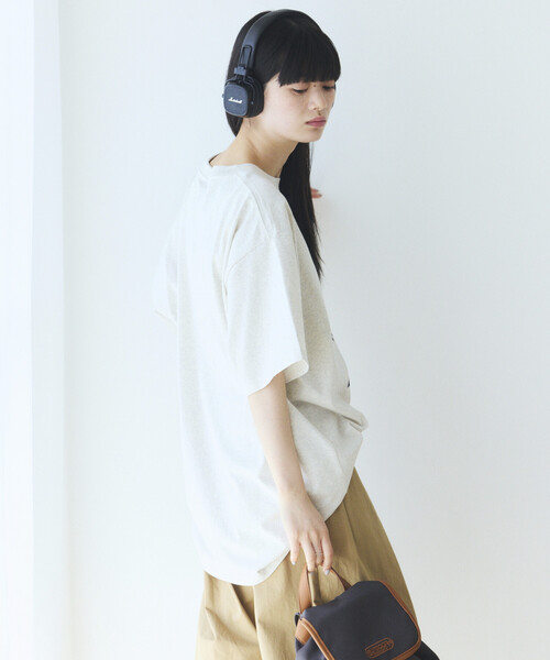 Firsthand(ファーストハンド)の「MA Firsthand/マ ファーストハンド ビッグシルエット コンセプト ロゴプリント Tシャツ / CONCEPT LOGO PRINT TEE(Tシャツ/カットソー・レディース・オフホワイト/ブラック/ホワイト・FREE)」の9枚目の写真