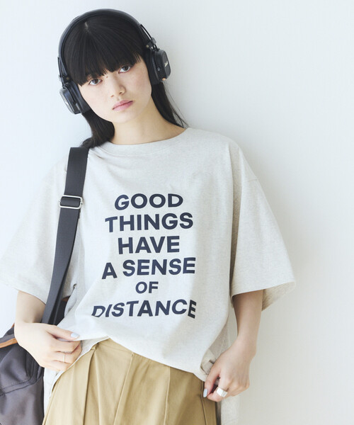 Firsthand(ファーストハンド)の「MA Firsthand/マ ファーストハンド ビッグシルエット コンセプト ロゴプリント Tシャツ / CONCEPT LOGO PRINT TEE(Tシャツ/カットソー・レディース・オフホワイト/ブラック/ホワイト・FREE)」の5枚目の写真