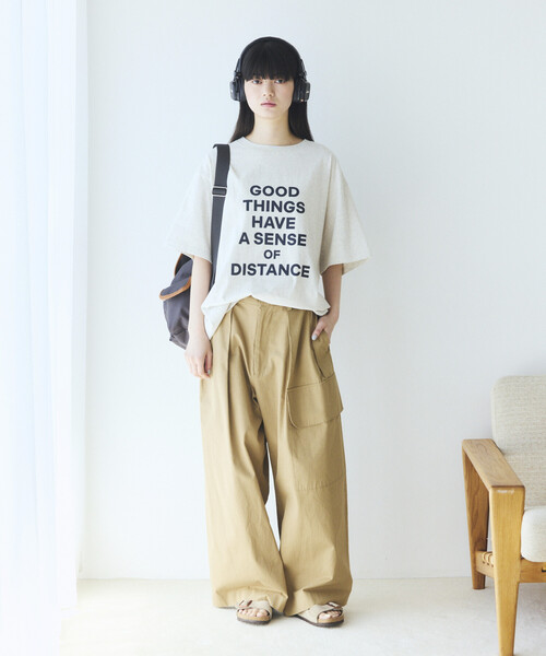 Firsthand(ファーストハンド)の「MA Firsthand/マ ファーストハンド ビッグシルエット コンセプト ロゴプリント Tシャツ / CONCEPT LOGO PRINT TEE(Tシャツ/カットソー・レディース・オフホワイト/ブラック/ホワイト・FREE)」の6枚目の写真