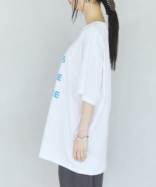 Firsthand(ファーストハンド)の「MA Firsthand/マ ファーストハンド ビッグシルエット コンセプト ロゴプリント Tシャツ / CONCEPT LOGO PRINT TEE(Tシャツ/カットソー・レディース・オフホワイト/ブラック/ホワイト・FREE)」の22枚目の写真