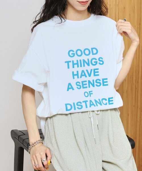 Firsthand(ファーストハンド)の「MA Firsthand/マ ファーストハンド ビッグシルエット コンセプト ロゴプリント Tシャツ / CONCEPT LOGO PRINT TEE(Tシャツ/カットソー・レディース・オフホワイト/ブラック/ホワイト・FREE)」の4枚目の写真