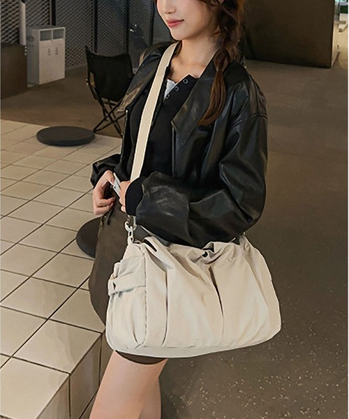 LA VORAGINE（ラ ヴォラジネ）の「撥水2WAYポケバルーントートバッグ（トートバッグ・レディース・ベージュ/アイボリー/ブラック/グレー・FREE）」の11枚目の写真