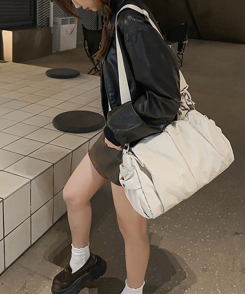 LA VORAGINE（ラ ヴォラジネ）の「撥水2WAYポケバルーントートバッグ（トートバッグ・レディース・ベージュ/アイボリー/ブラック/グレー・FREE）」の15枚目の写真