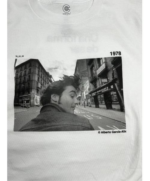 CULTURE SUPPLY(カルチャー サプライ)の「Alberto Garcia-Alix Autorretrato WHITE(Tシャツ/カットソー・レディース・ホワイト・MEDIUM/X-LARGE/LARGE)」の2枚目の写真
