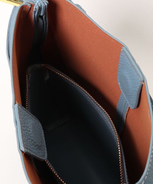 NiiNa(ニーナ)の「【NiiNa】【高品質牛革】2way ワンハンドルラウンドショルダーバッグ(インナーポーチ付き)(ショルダーバッグ・レディース・ホワイト/ブルー・FREE)」の10枚目の写真