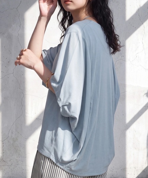 SELECT LEVERY（セレクトリベリー）の「接触冷感ドルマンイージーケアプルオーバー（Tシャツ/カットソー・レディース・ブルー/ベージュ/ブラック・MEDIUM/LARGE）」の20枚目の写真