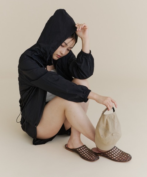 DFFUR.（ディフル）の「ジェリーサンダル【メッシュ/PVC/耐水/防汚/速乾】（サンダル・レディース・ダークブラウン/クリア・LARGE/MEDIUM）」の18枚目の写真