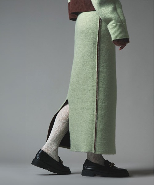 W:Huku(フーク)の「リバーシブル バイカラー ニット スカート / Reversible Bicolor Knit Skirt(スカート・レディース・ネイビー/ブラック/ブラウン・FREE)」の20枚目の写真