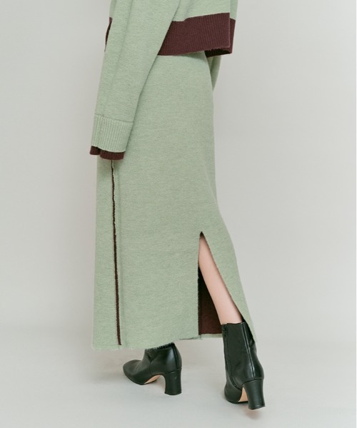 W:Huku(フーク)の「リバーシブル バイカラー ニット スカート / Reversible Bicolor Knit Skirt(スカート・レディース・ネイビー/ブラック/ブラウン・FREE)」の8枚目の写真