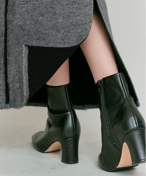 W:Huku(フーク)の「リバーシブル バイカラー ニット スカート / Reversible Bicolor Knit Skirt(スカート・レディース・ネイビー/ブラック/ブラウン・FREE)」の14枚目の写真