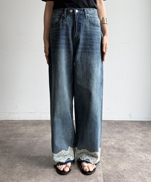 DouDou（ドゥドゥ）の「裾レース切替デニム（デニムパンツ・レディース・ブルー・36/38）」の2枚目の写真