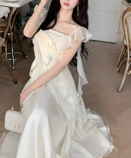 LUCPY（ラクピー）の「シアーフリルオフショルダーロングワンピース（ワンピース・レディース・ピンク/アイボリー・SMALL/LARGE/MEDIUM/X-LARGE）」の5枚目の写真