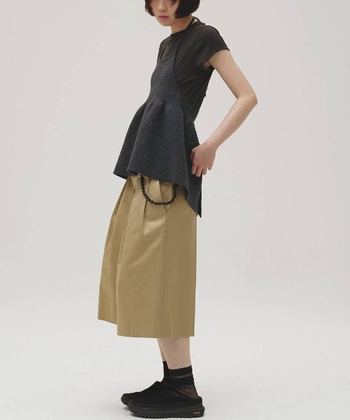 TODAYFUL(トゥデイフル)の「Halterneck Peplum Knit 12610534(ニット/セーター・レディース・インディゴブルー/ブラウン・FREE)」の3枚目の写真