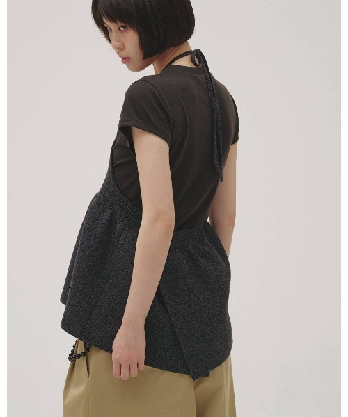TODAYFUL(トゥデイフル)の「Halterneck Peplum Knit 12610534(ニット/セーター・レディース・インディゴブルー/ブラウン・FREE)」の4枚目の写真