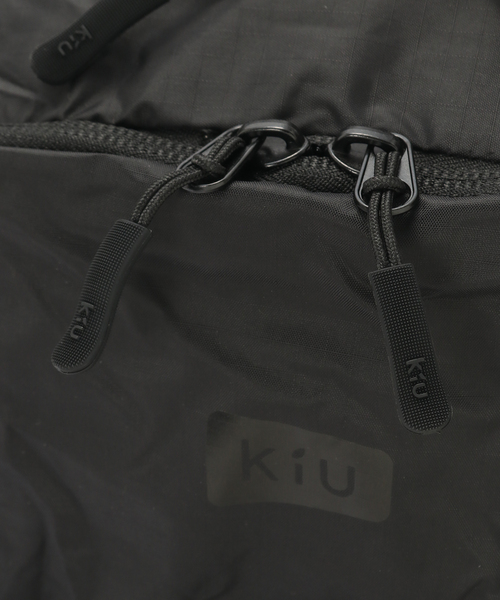 417 EDIFICE(フォーワンセブンエディフィス)の「KiU / キウ ライトウェイトフィットバッグ(バックパック/リュック・メンズ・イエロー/ブラック/ブルー・FREE)」の17枚目の写真